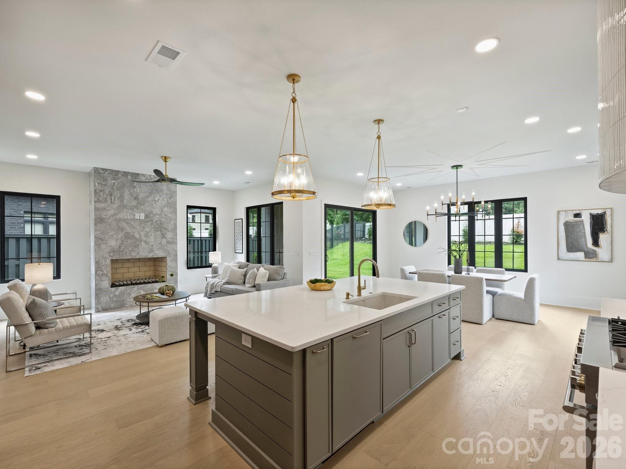 Single Family Residence at 923 Laurel Creek Lane, Charlotte, photo 13 of 42
