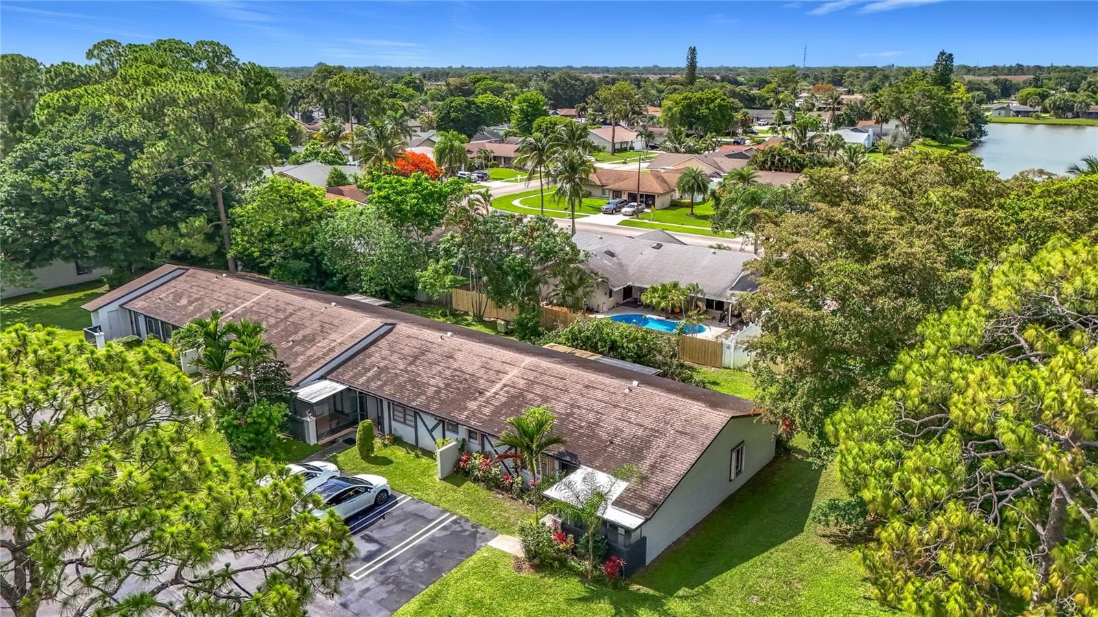 Villa at 55 SEMINOLE DR, ROYAL PALM BEACH, photo 3 of 45