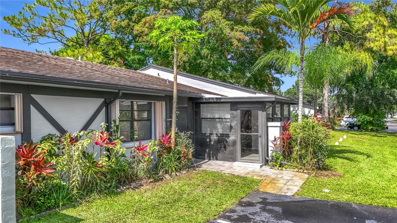 Villa at 55 SEMINOLE DR, ROYAL PALM BEACH, photo 2 of 45