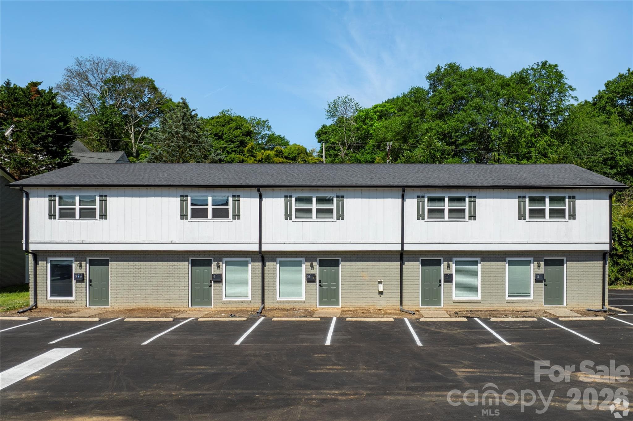 Apartment at Mount Holly, photo 2 of 16