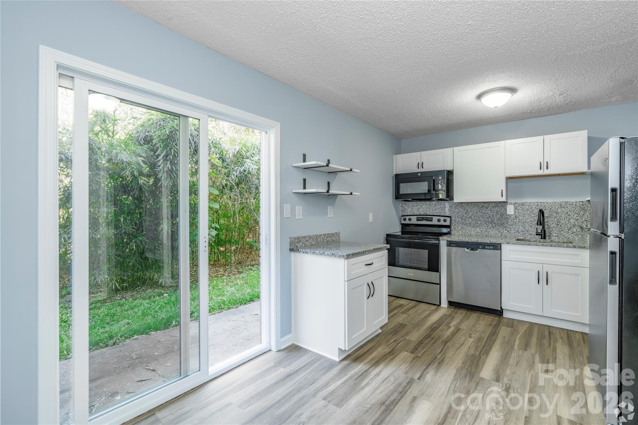Apartment at Mount Holly, photo 4 of 16