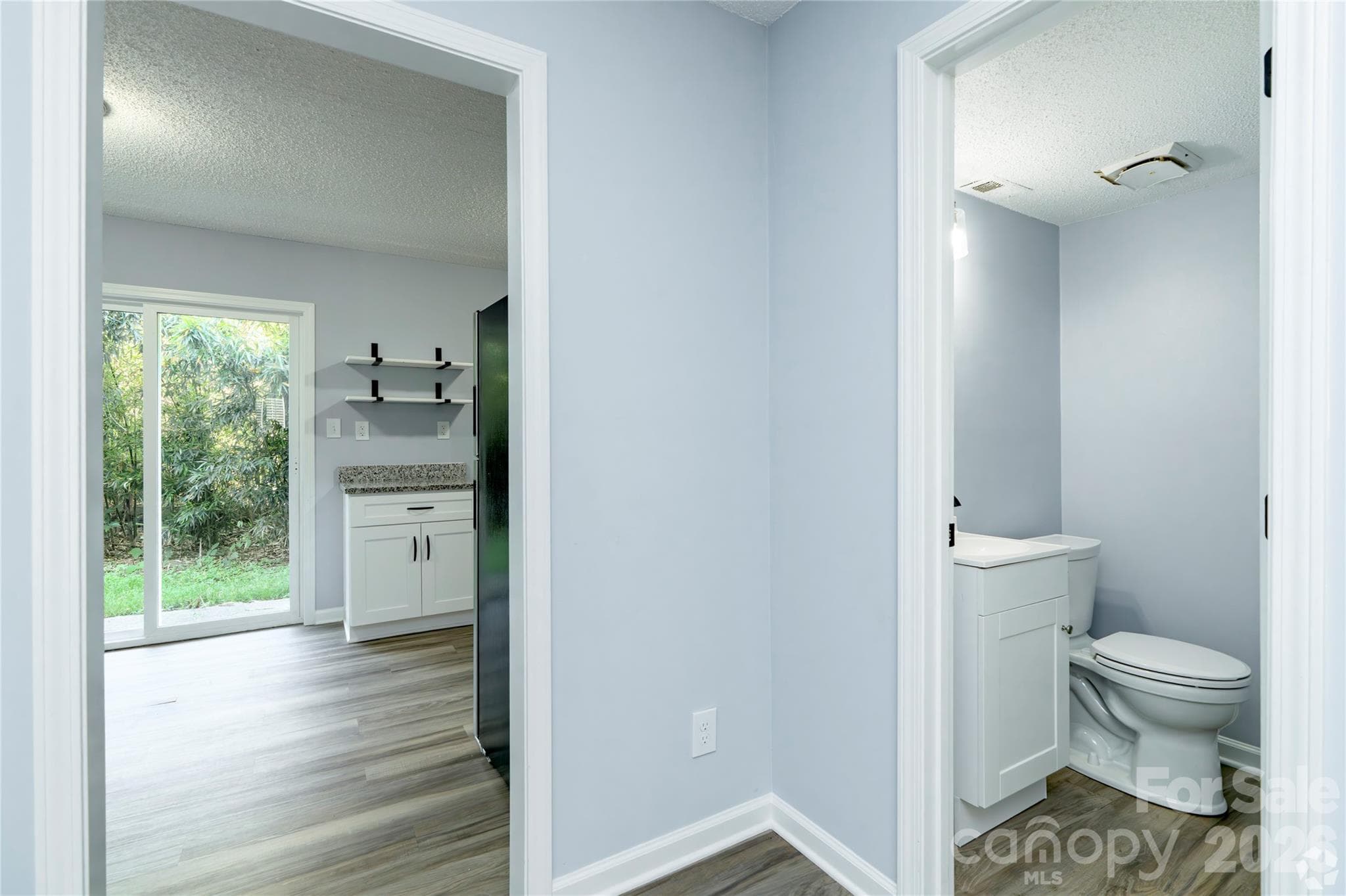 Apartment at Mount Holly, photo 7 of 16