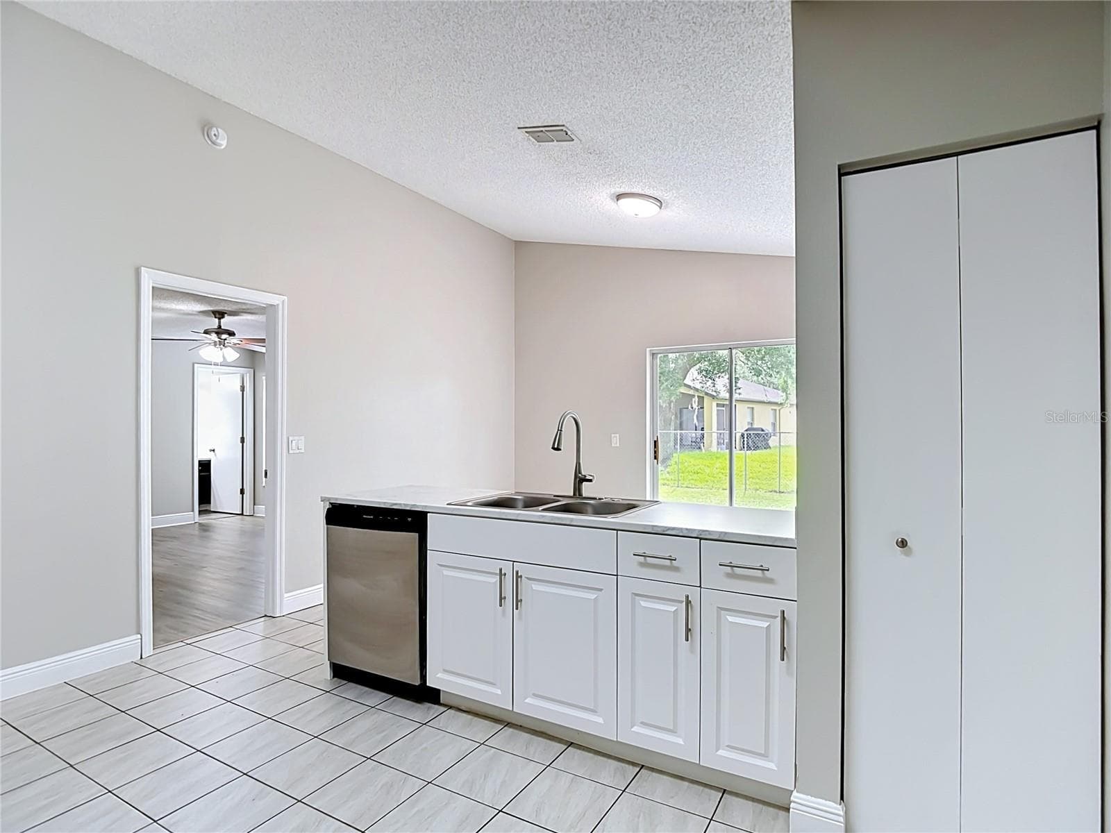 Single Family Residence at 7834 CHADWICK DR, NEW PORT RICHEY, photo 5 of 24