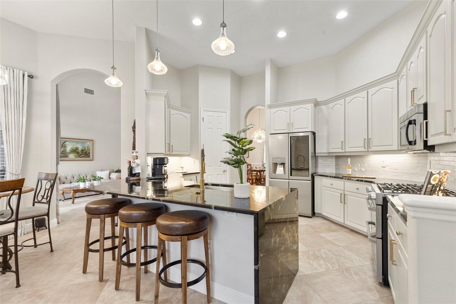 Kitchen-Bar Seating - 20203 CANE RIVER WAY, TAMPA