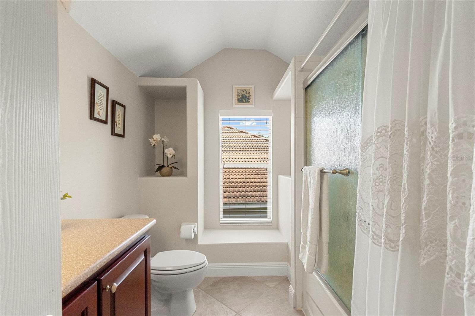 En-Suite Bathroom-Storage Shelving - 20203 CANE RIVER WAY, TAMPA