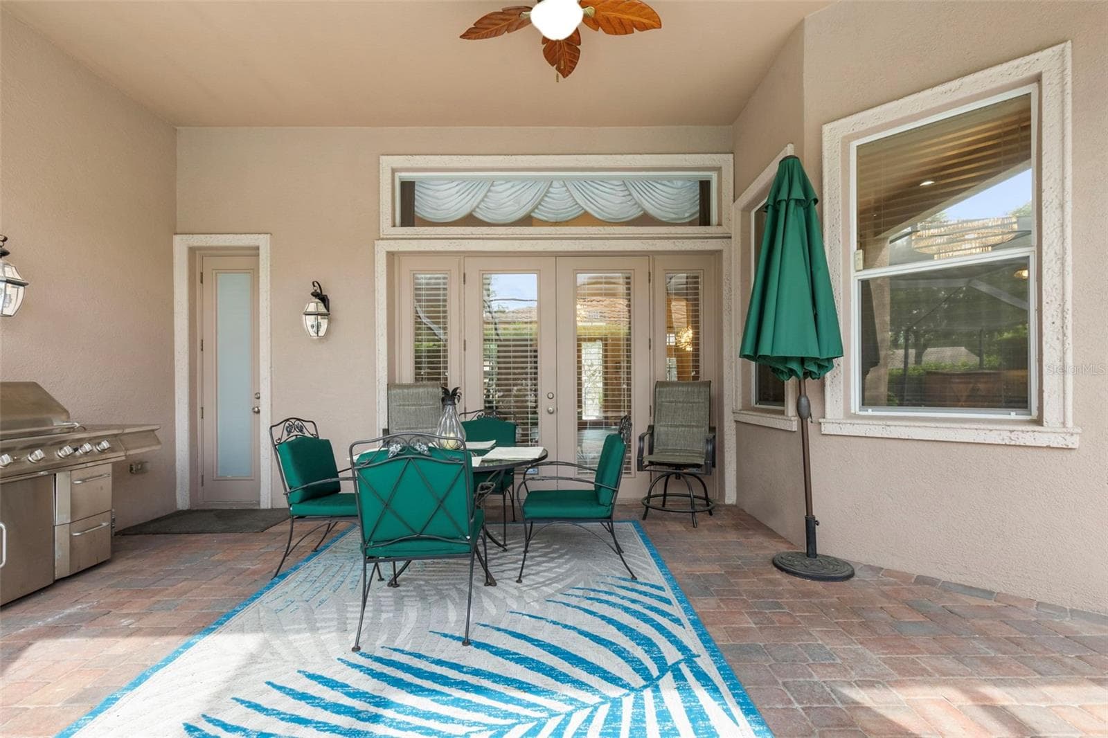 Outdoor Covered Seating Area - 20203 CANE RIVER WAY, TAMPA