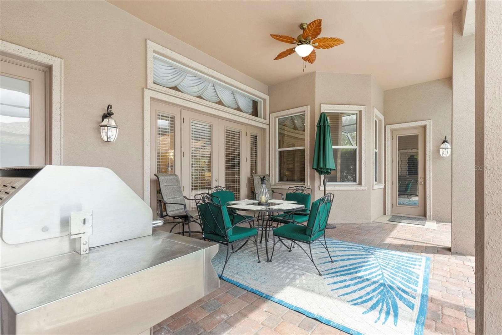 Outdoor Covered Seating Area - 20203 CANE RIVER WAY, TAMPA