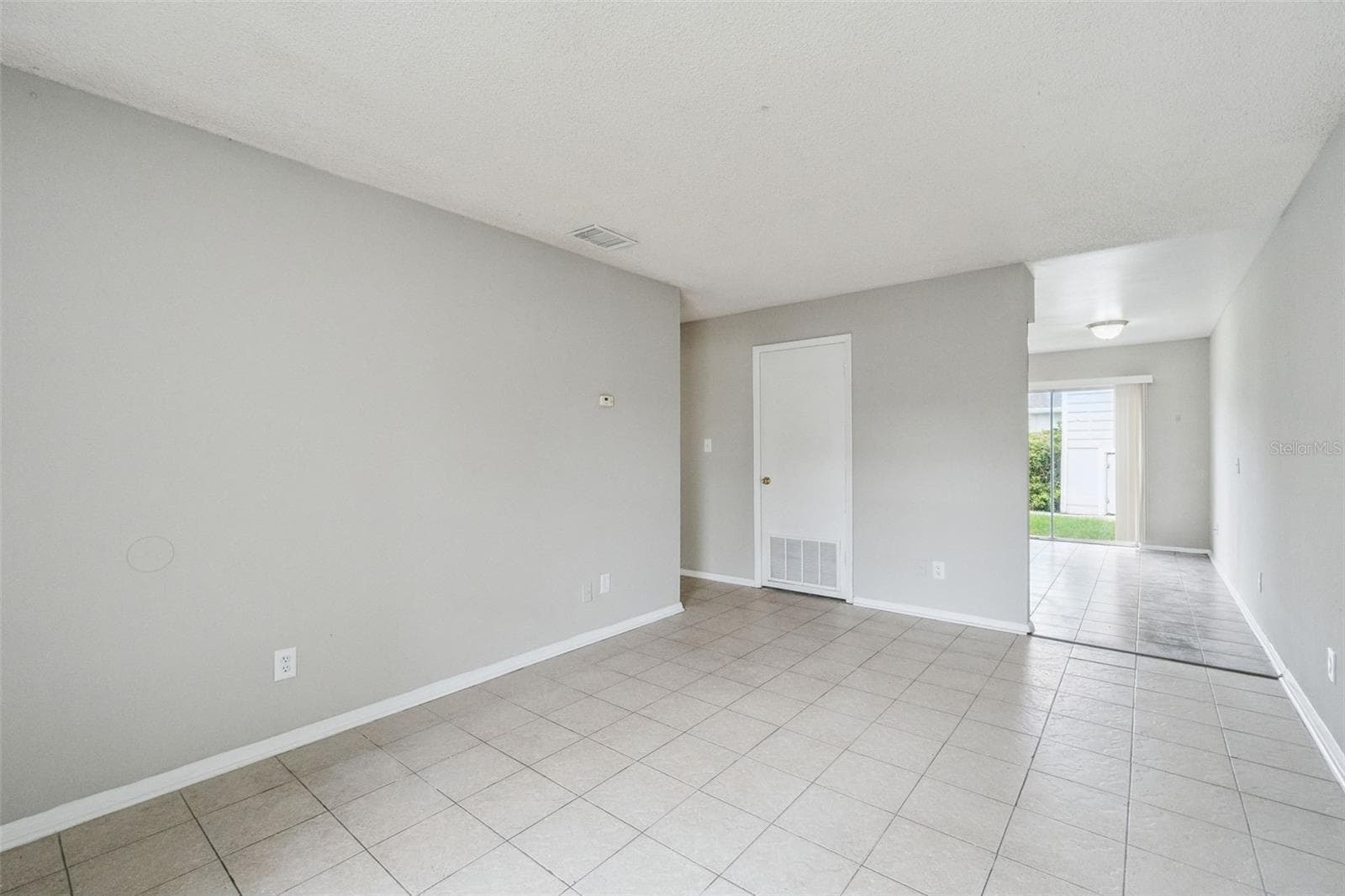 Townhouse at 2 LAKE VILLA WAY, KISSIMMEE, photo 4 of 27