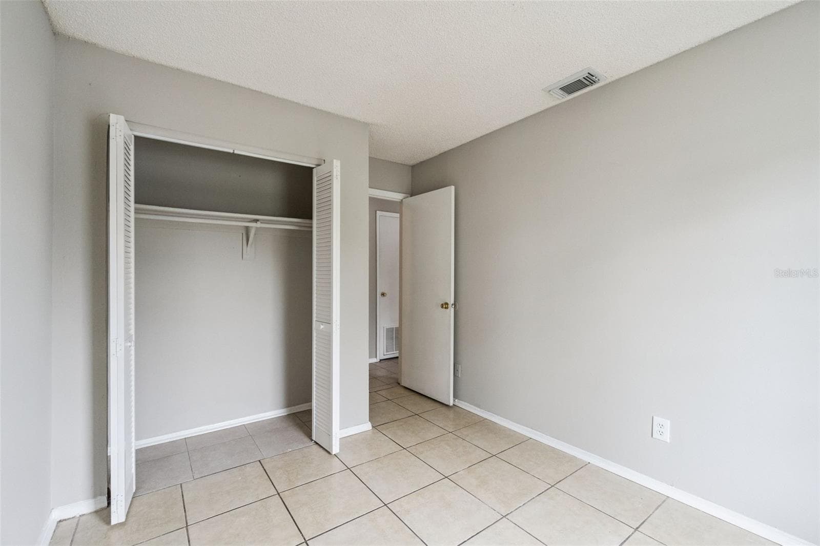 Townhouse at 2 LAKE VILLA WAY, KISSIMMEE, photo 17 of 27