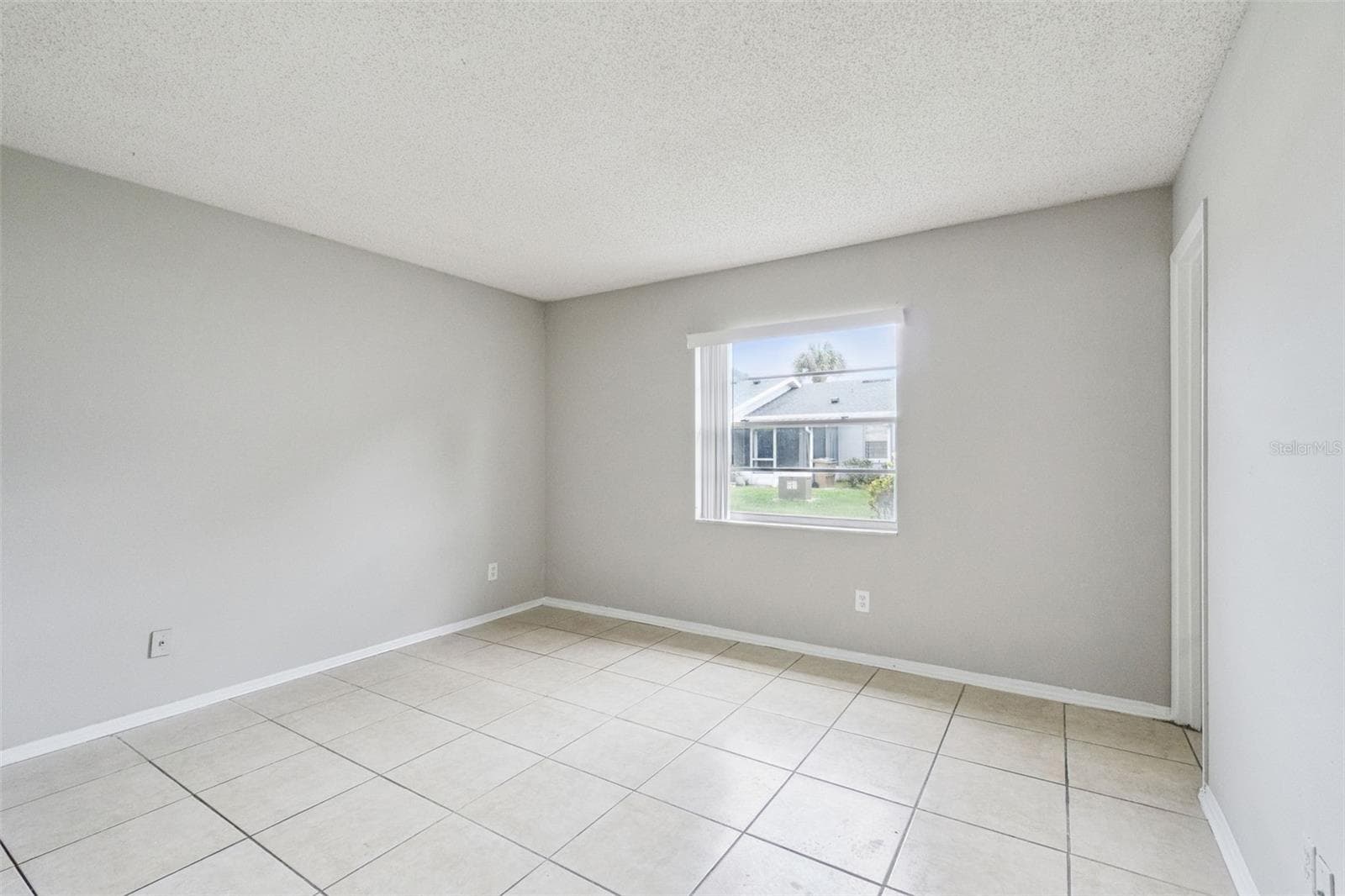 Townhouse at 2 LAKE VILLA WAY, KISSIMMEE, photo 18 of 27