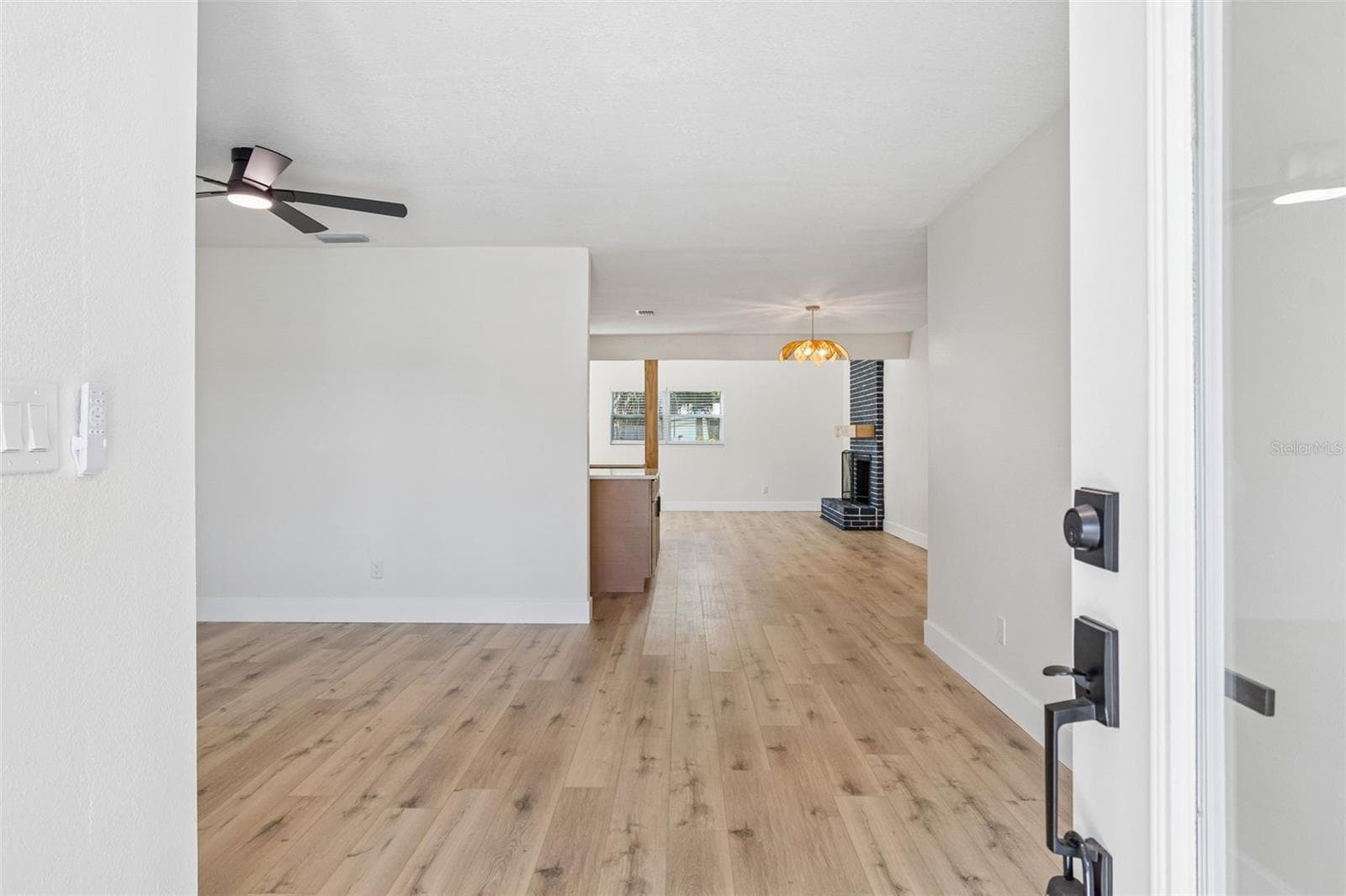 Single Family Residence at 1101 54TH AVE S, ST PETERSBURG, photo 11 of 89