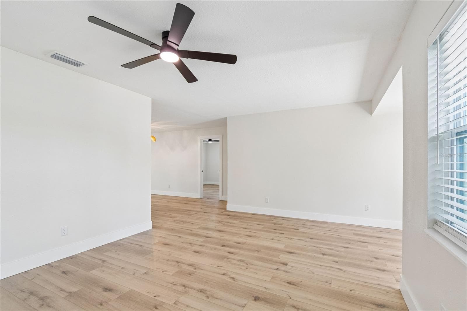 Single Family Residence at 1101 54TH AVE S, ST PETERSBURG, photo 16 of 89