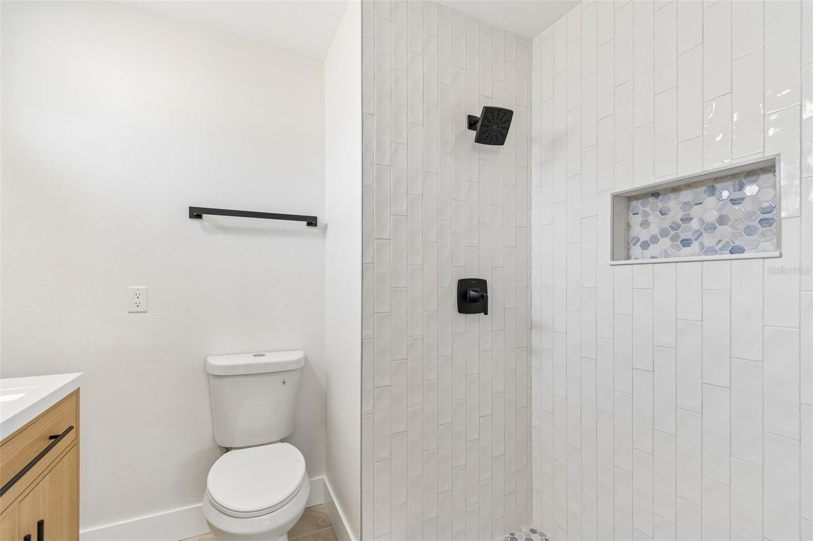 Primary on suite bathroom. - 1101 54TH AVE S, ST PETERSBURG