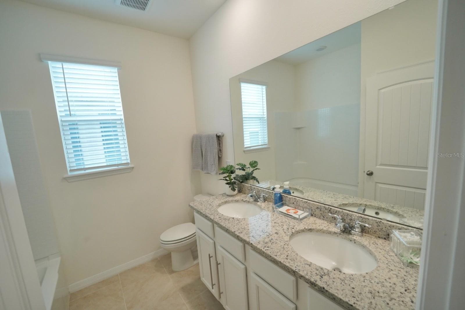 Single Family Residence at 6946 AUDOBON OSPREY CV, HARMONY, photo 18 of 35