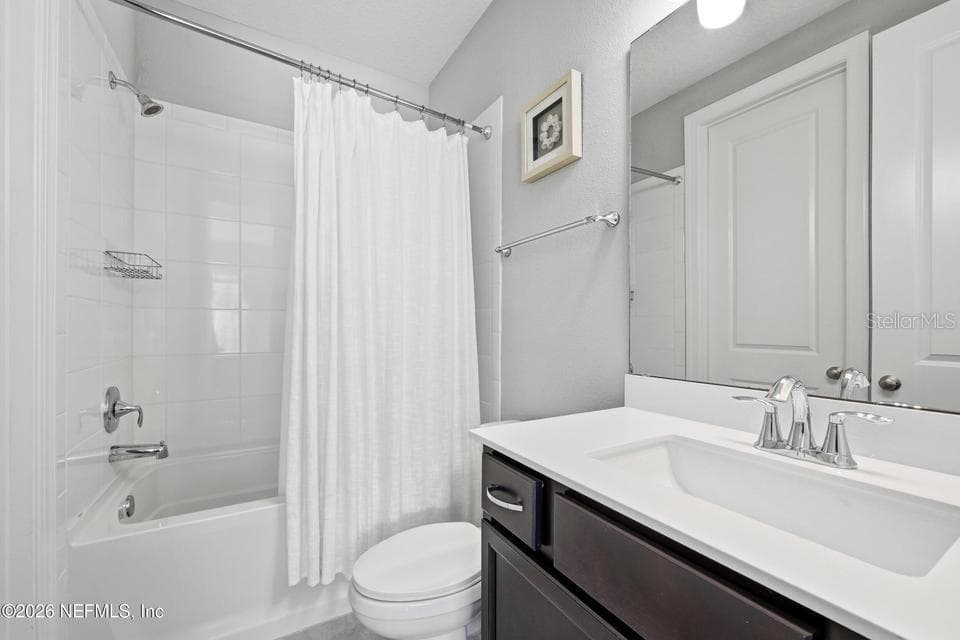 Downstairs Full Bath - 128 WINDWALKER DR, ST AUGUSTINE