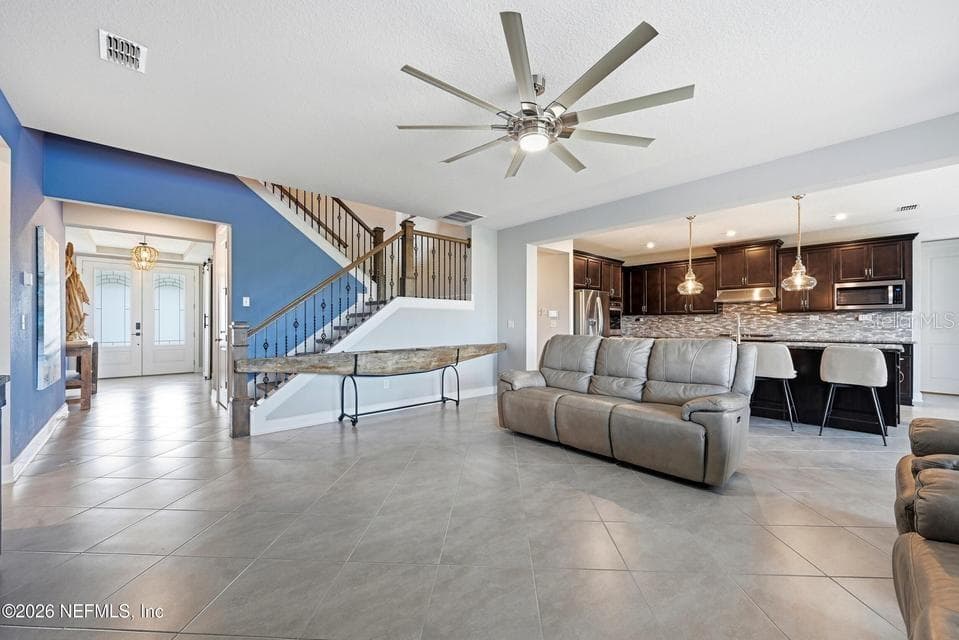 Family Room - 128 WINDWALKER DR, ST AUGUSTINE