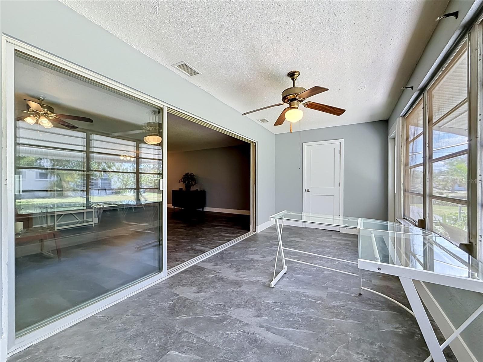 Sunroom/Florida Room - 3018 59TH ST S #102, GULFPORT
