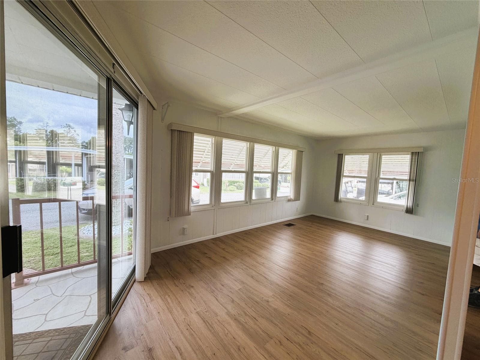 Mobile Home at 101 MARIGOLD ST, LEESBURG, photo 23 of 58