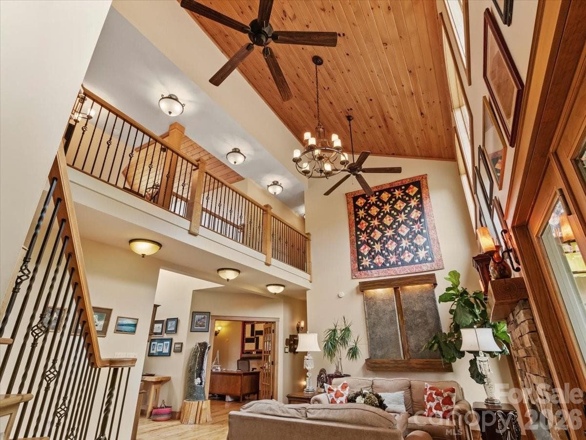Single Family Residence at 750 Barebridge Drive, Burnsville, photo 8 of 47