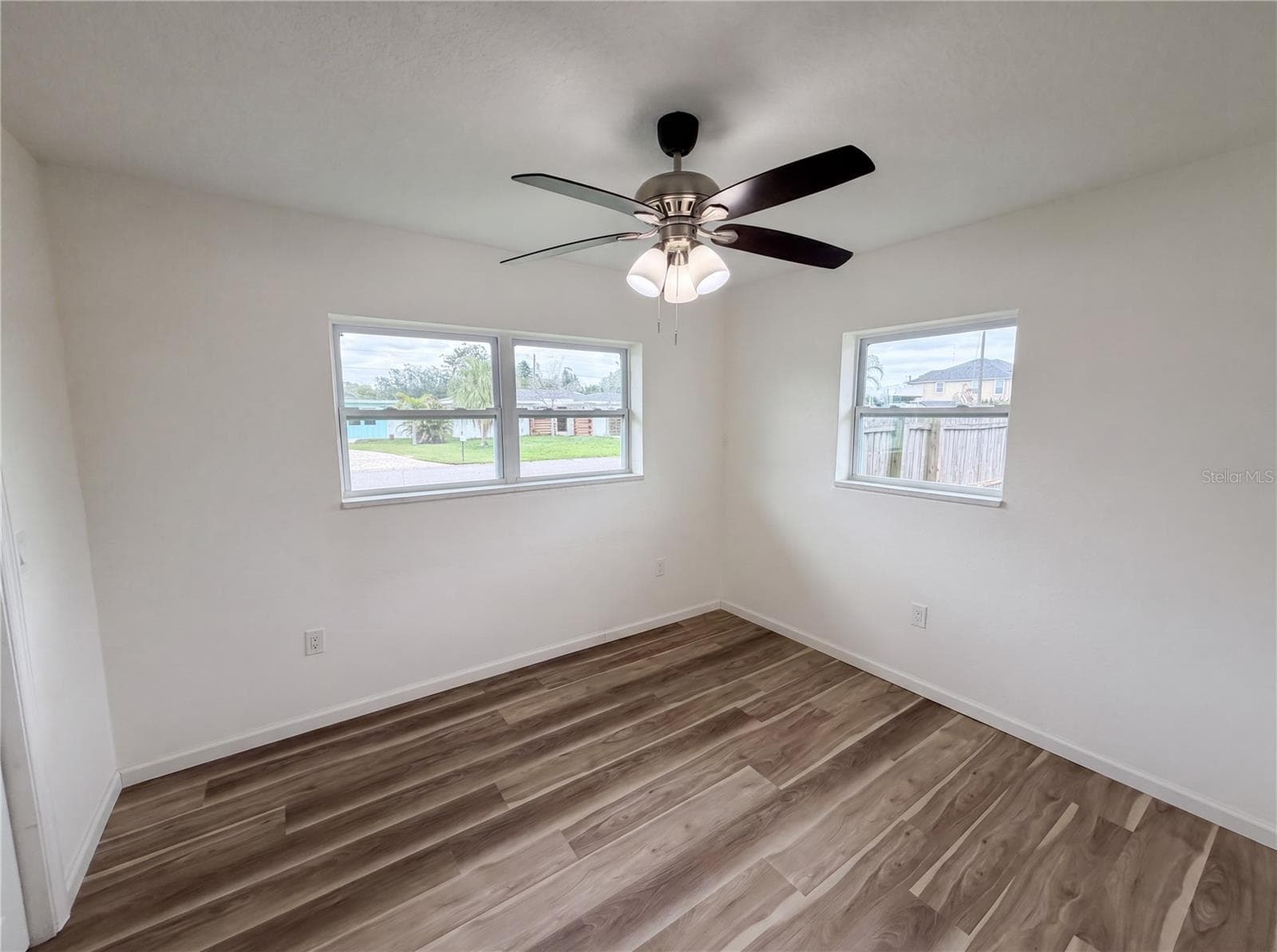 Single Family Residence at 567 BAYWOOD DR N, DUNEDIN, photo 11 of 19