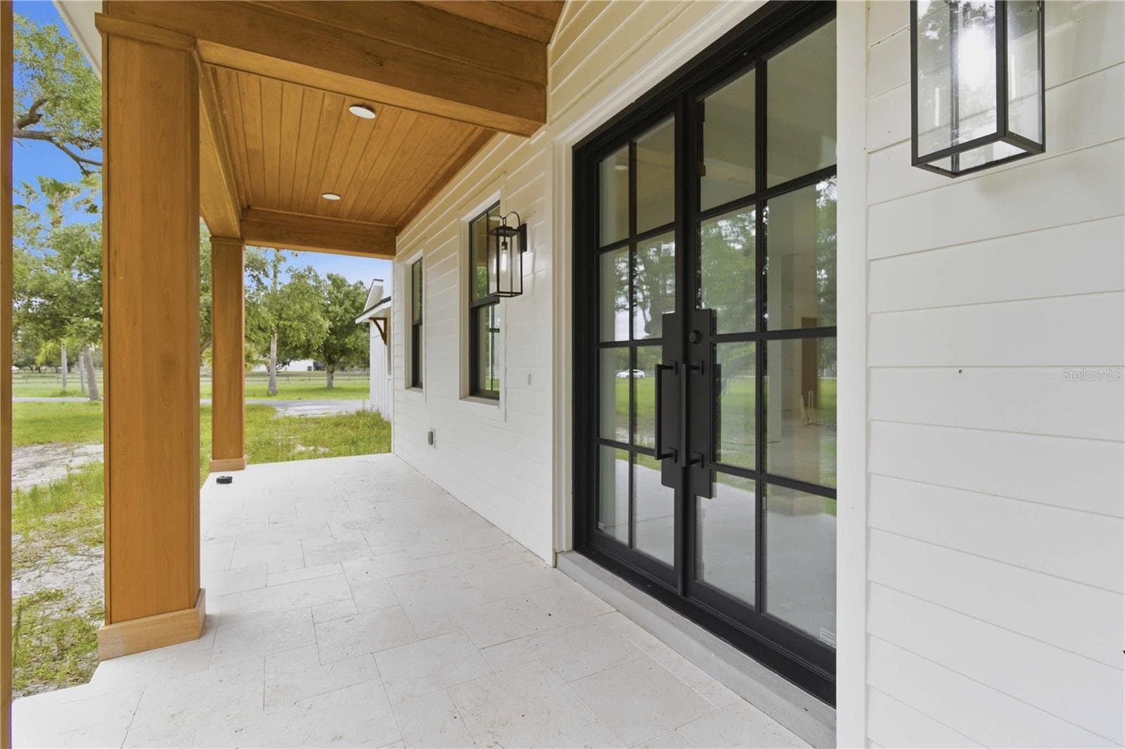 Single Family Residence at 639 OAKFORD RD, SARASOTA, photo 8 of 28