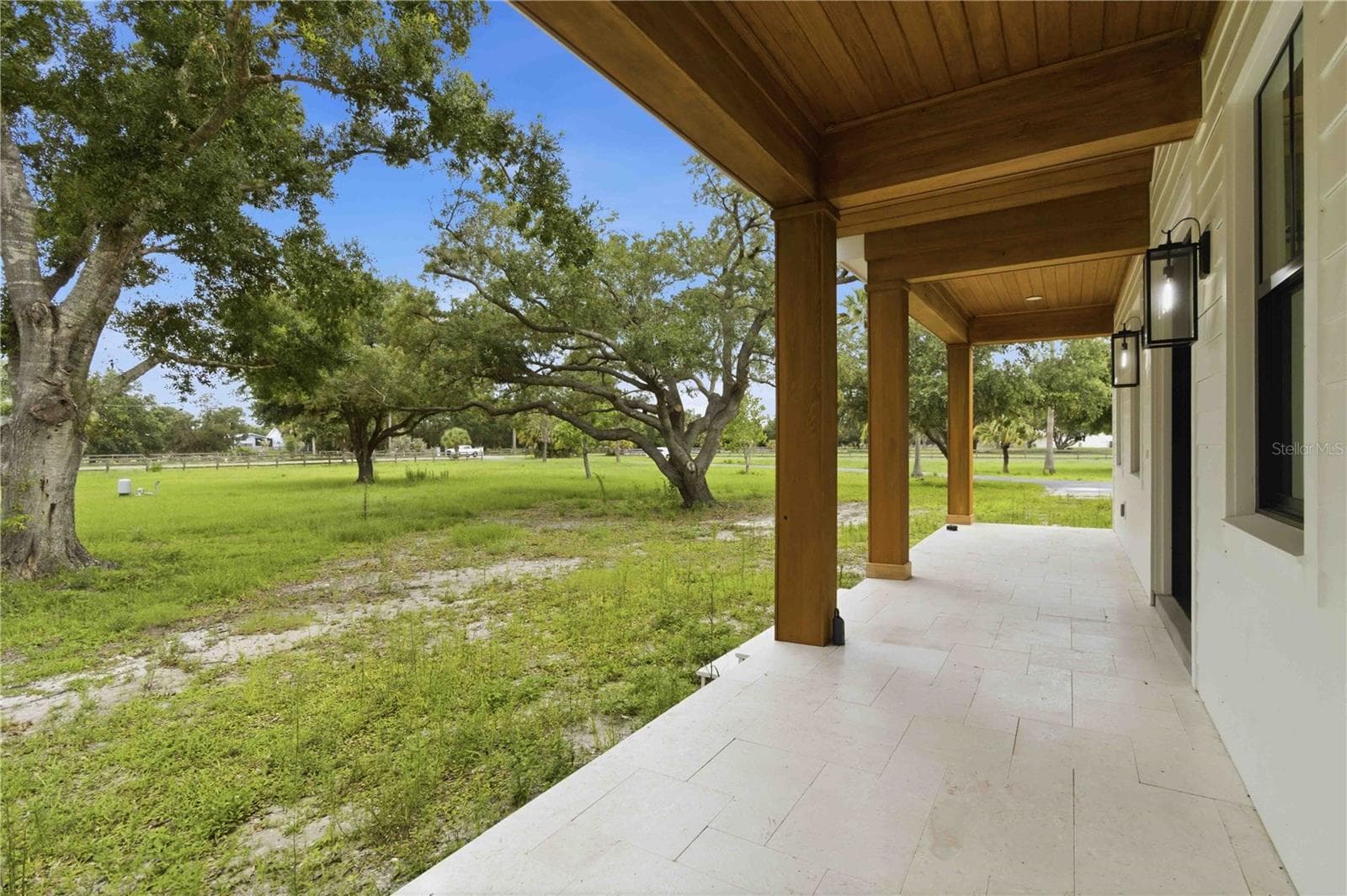 Single Family Residence at 639 OAKFORD RD, SARASOTA, photo 11 of 28