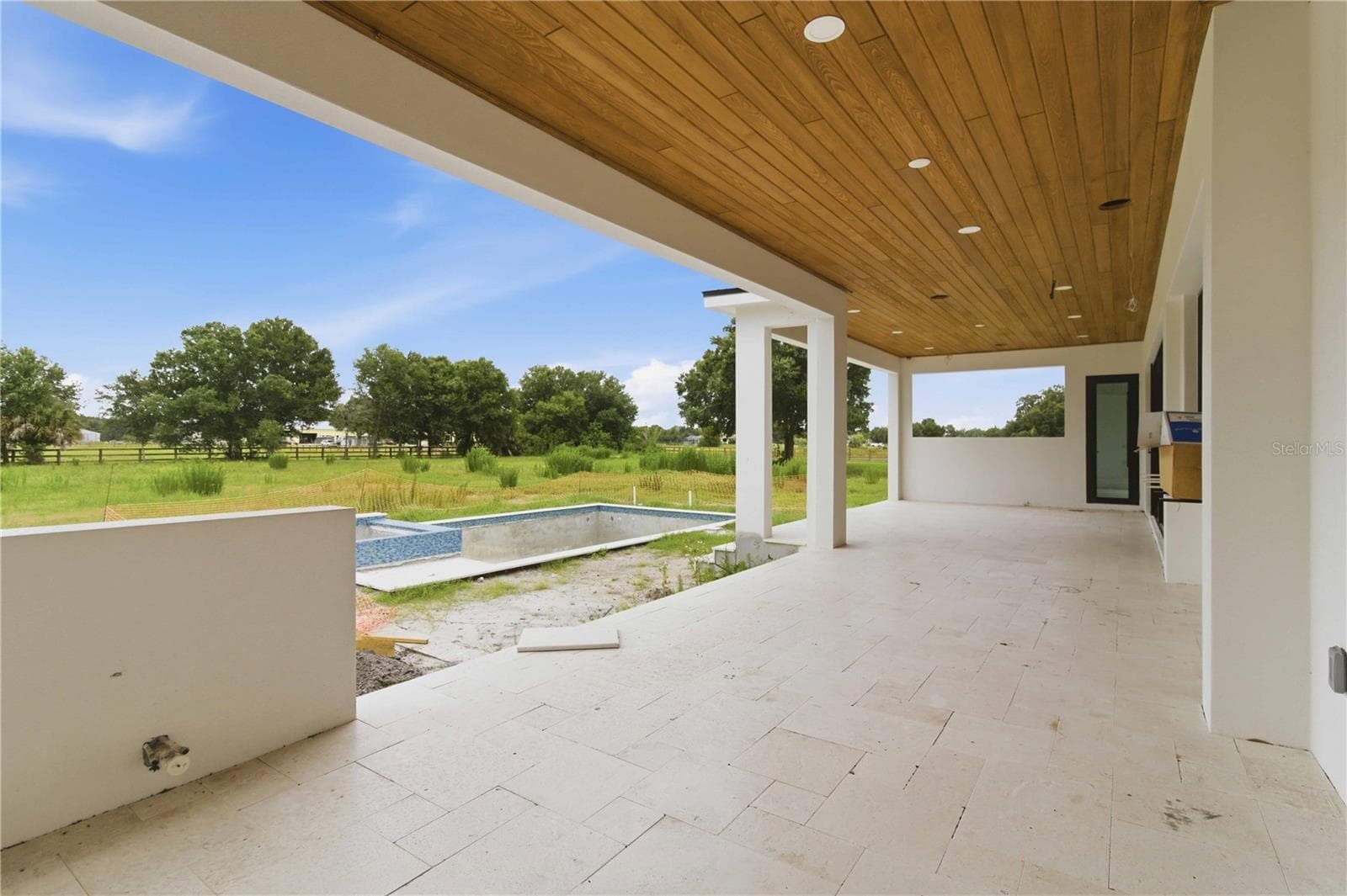 Single Family Residence at 639 OAKFORD RD, SARASOTA, photo 18 of 28