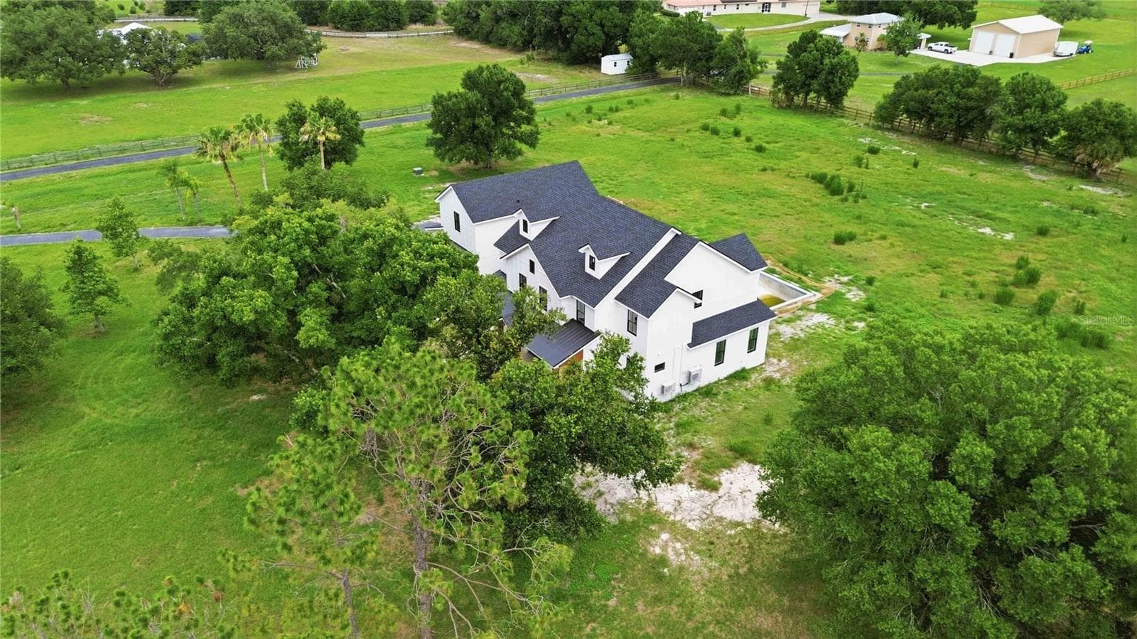 639 OAKFORD RD