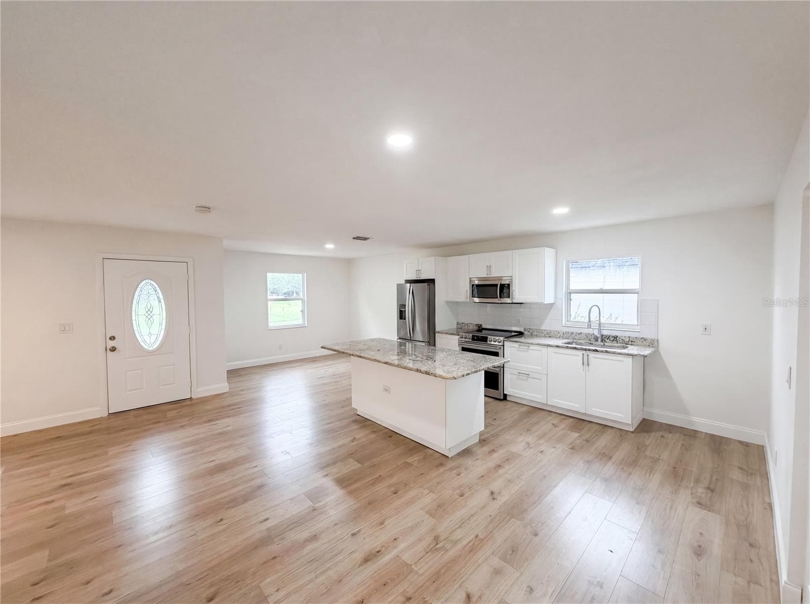 Single Family Residence at 845 40TH AVE S, ST PETERSBURG, photo 2 of 24
