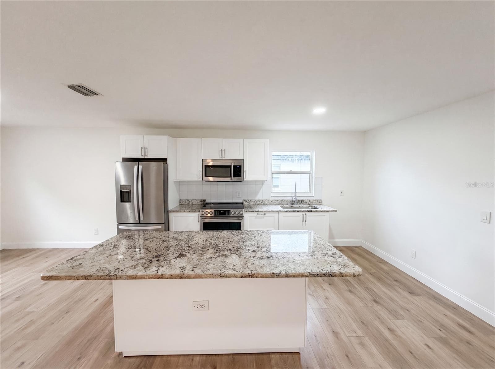 Single Family Residence at 845 40TH AVE S, ST PETERSBURG, photo 8 of 24