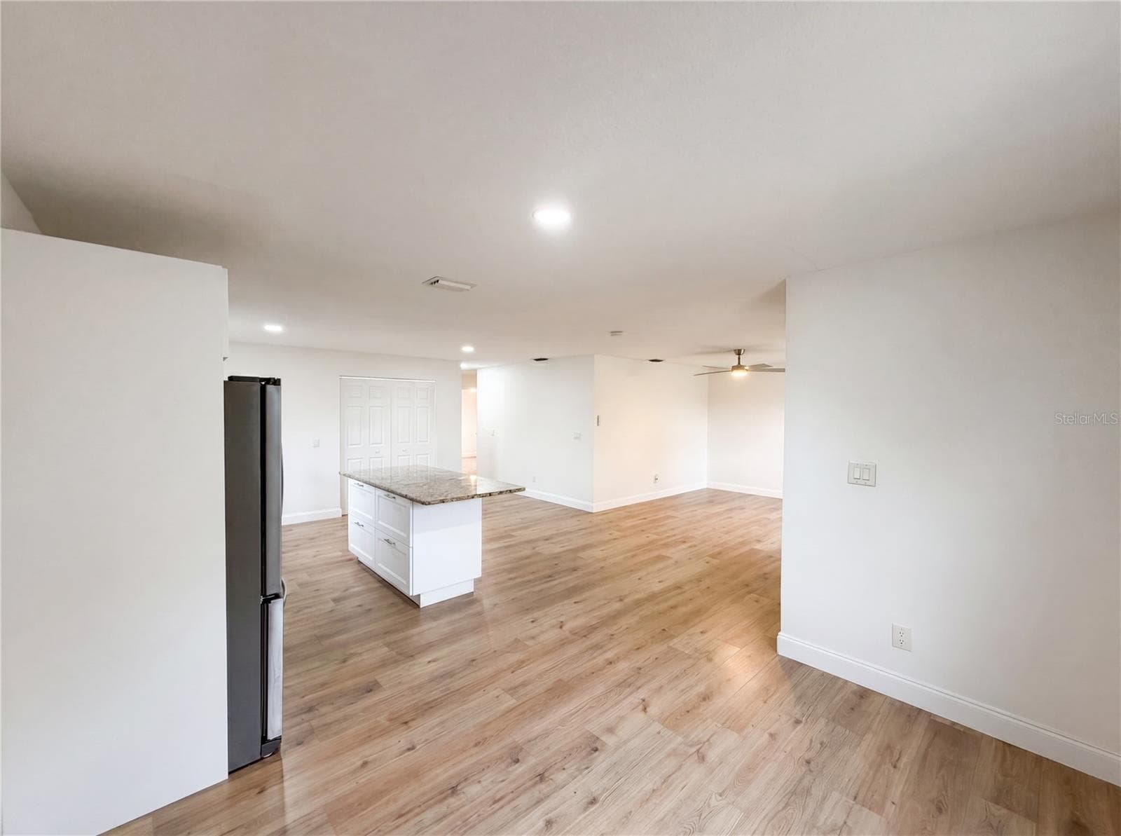 Single Family Residence at 845 40TH AVE S, ST PETERSBURG, photo 10 of 24