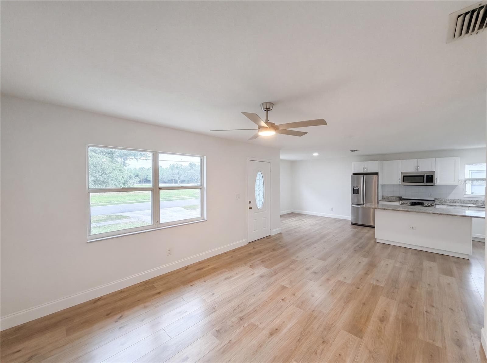 Single Family Residence at 845 40TH AVE S, ST PETERSBURG, photo 11 of 24