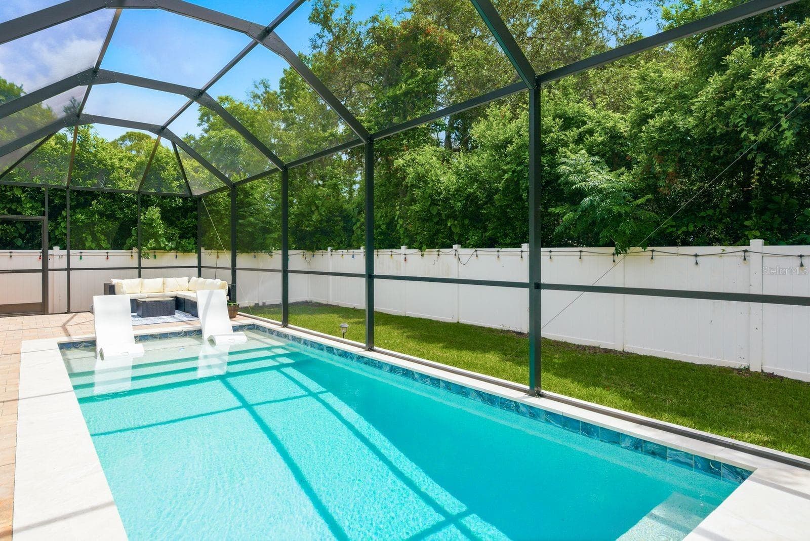 Single Family Residence at 11632 WEAVER HOLLOW RD, NEW PORT RICHEY, photo 3 of 33