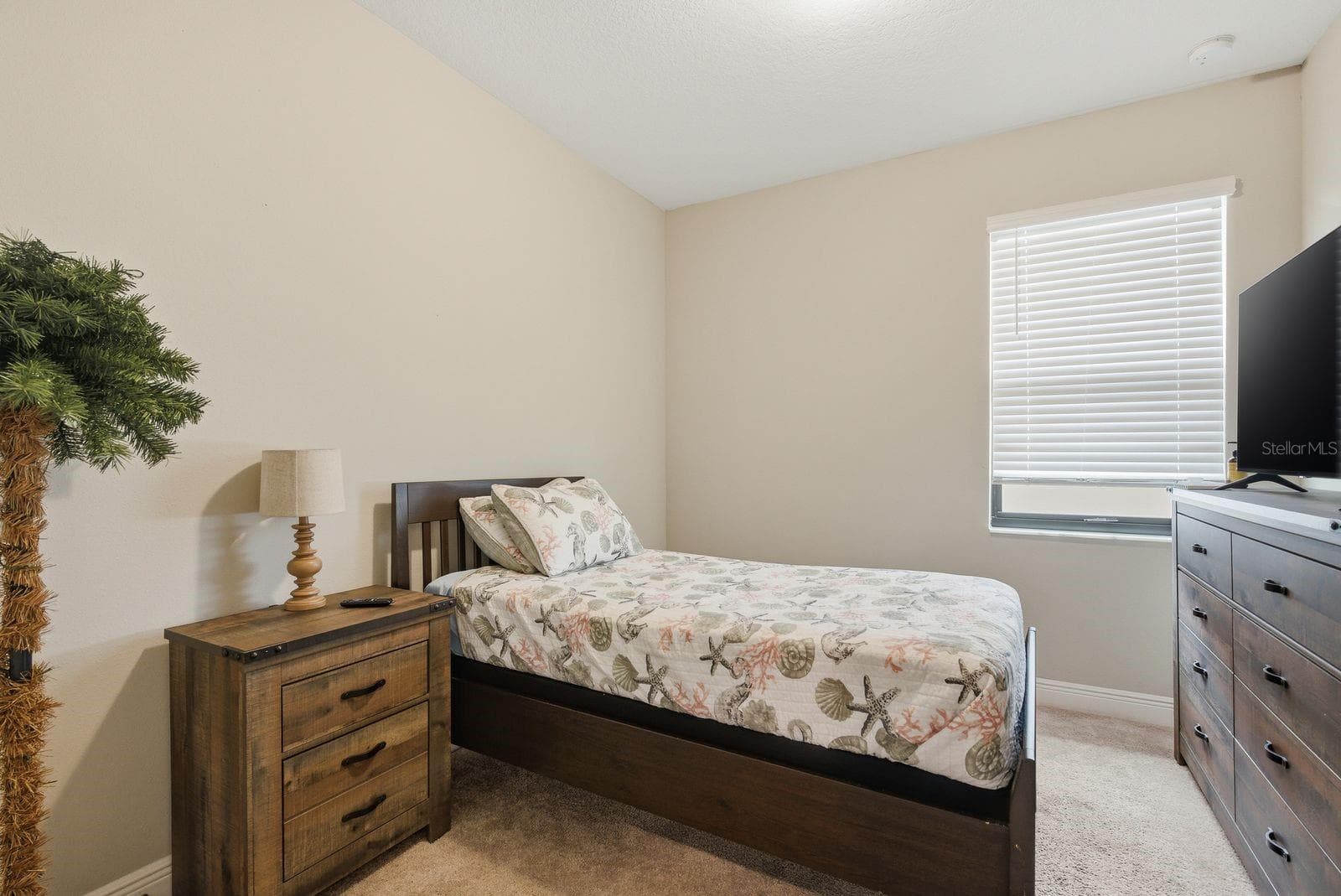 Single Family Residence at 11632 WEAVER HOLLOW RD, NEW PORT RICHEY, photo 18 of 33
