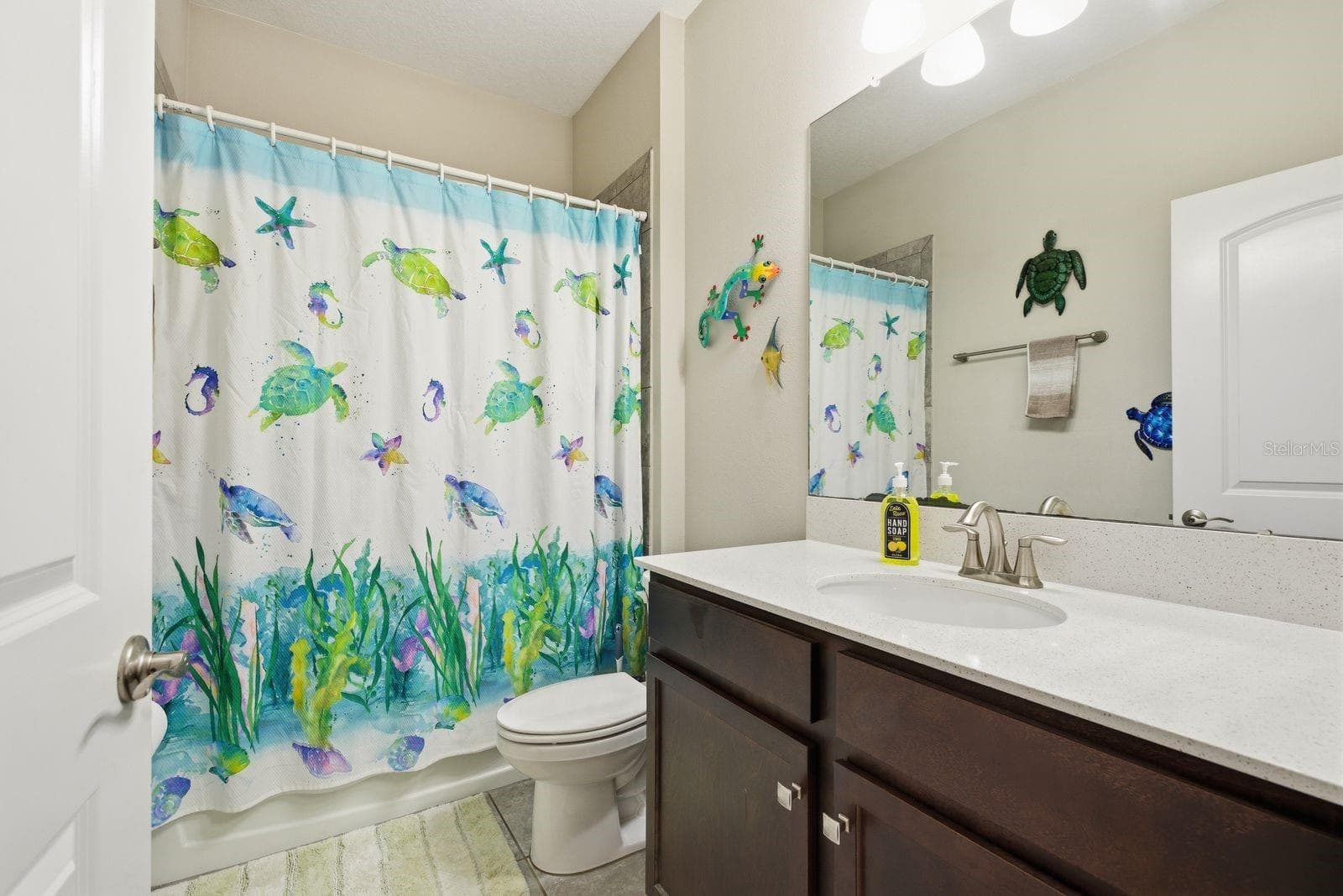 Single Family Residence at 11632 WEAVER HOLLOW RD, NEW PORT RICHEY, photo 19 of 33