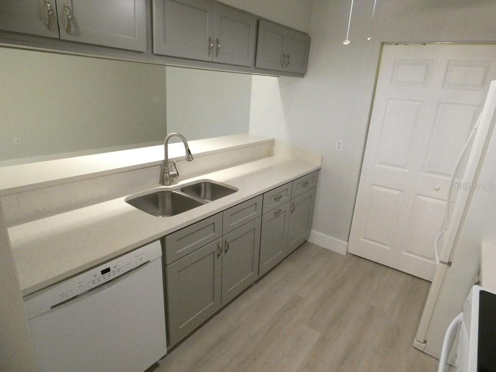 Condominium at 1024 10TH CIR SE, LARGO, photo 8 of 35