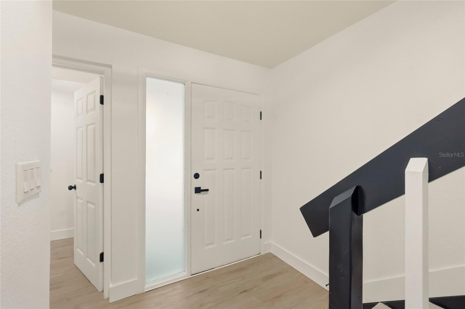 Townhouse at 205 SOMERSET LN, PALM HARBOR, photo 6 of 35