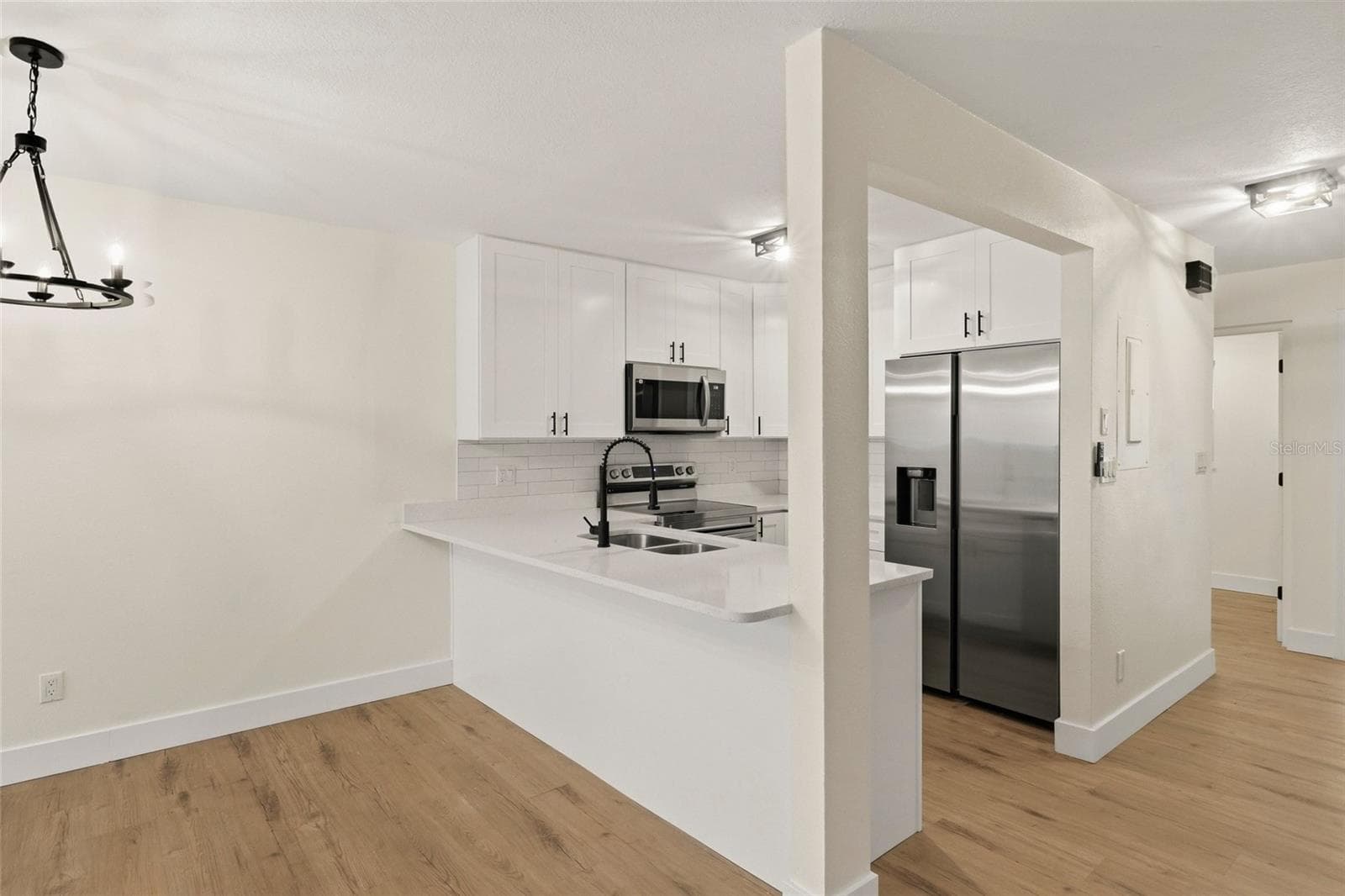 Townhouse at 205 SOMERSET LN, PALM HARBOR, photo 9 of 35
