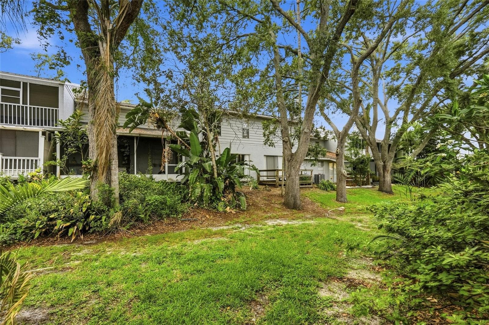 Townhouse at 205 SOMERSET LN, PALM HARBOR, photo 32 of 35