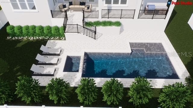 Pool with spa - 4629 W LONGFELLOW AVE, TAMPA