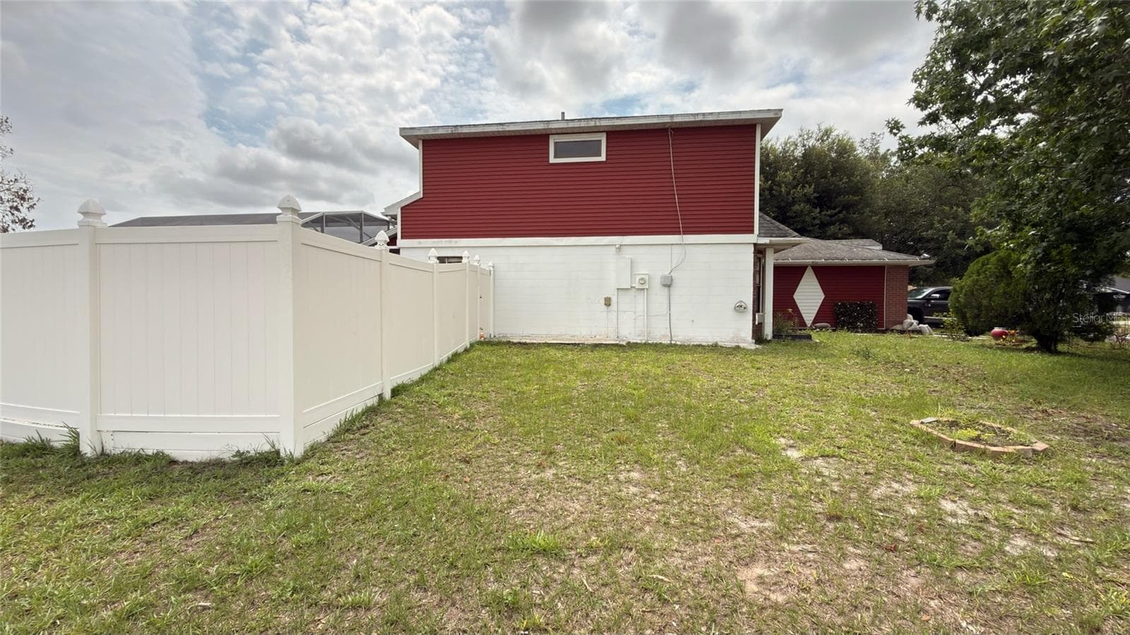 Right side view - 187 PINEWOOD CIR, KISSIMMEE