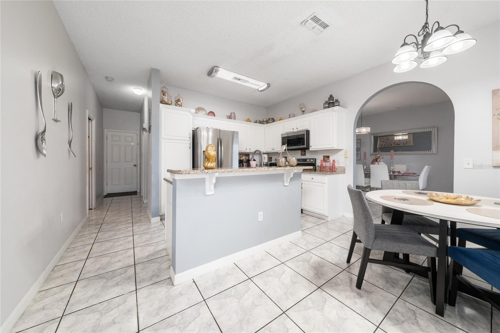 Single Family Residence at 661 ELBRIDGE DR, KISSIMMEE, photo 10 of 41