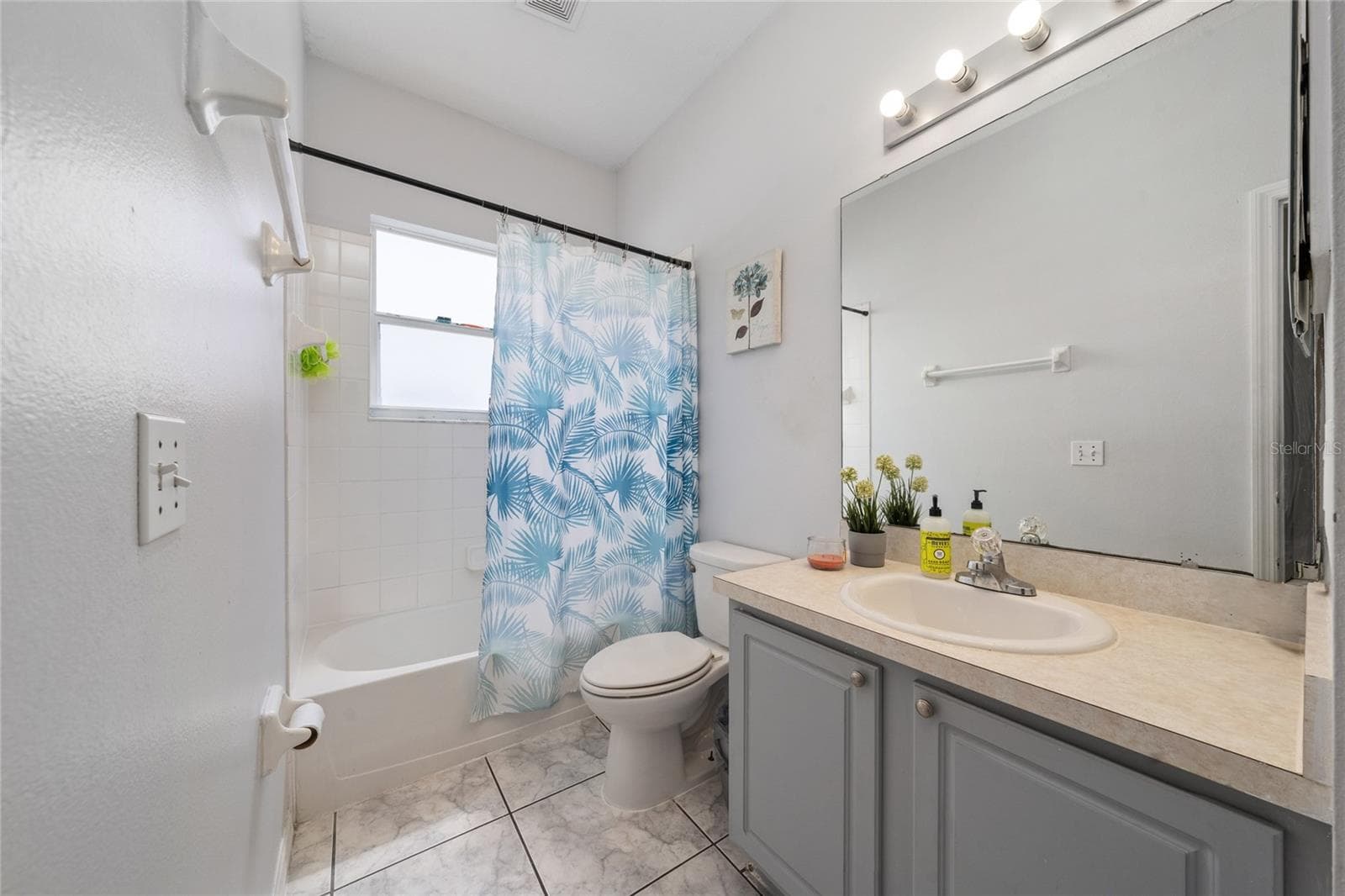 Single Family Residence at 661 ELBRIDGE DR, KISSIMMEE, photo 18 of 41