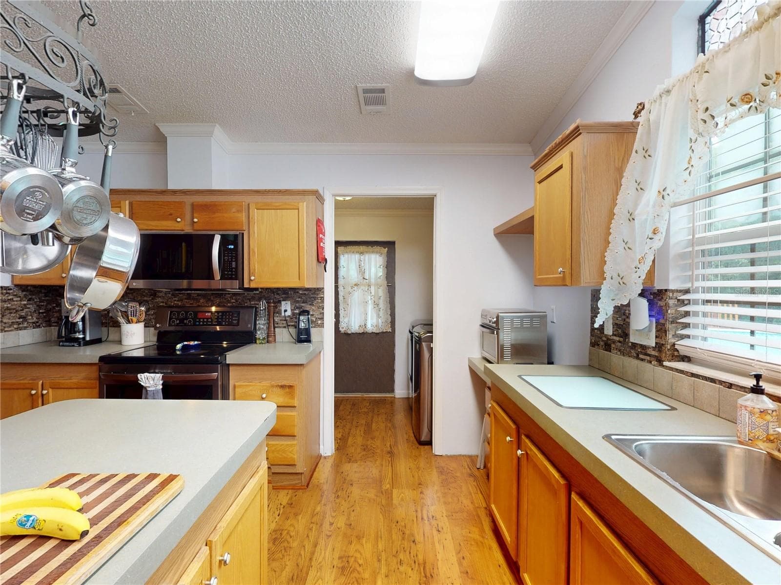 Manufactured Home at 17021 SHELBY LN, NORTH FORT MYERS, photo 25 of 86