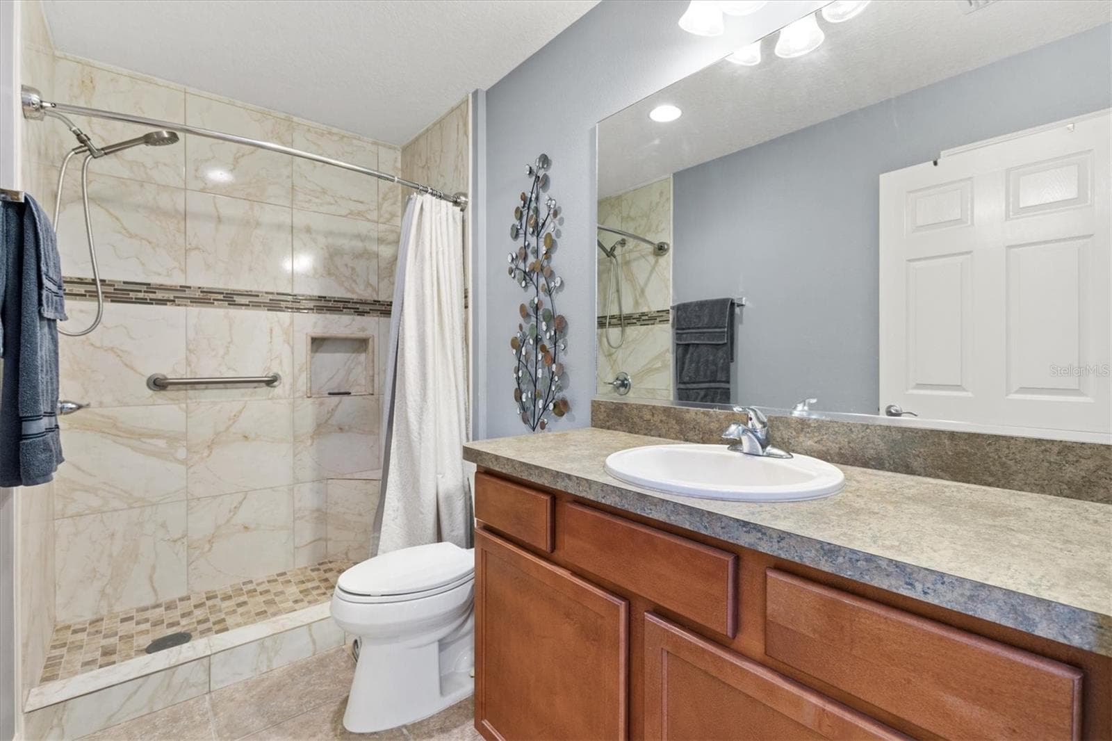 Guest Bath - 3812 INFINITY RUN, THE VILLAGES