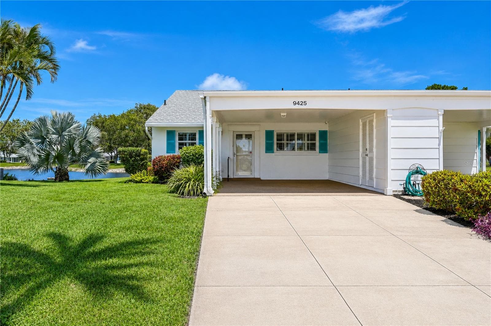 Newer wide driveway - 9425 ANDOVER CIR, BRADENTON
