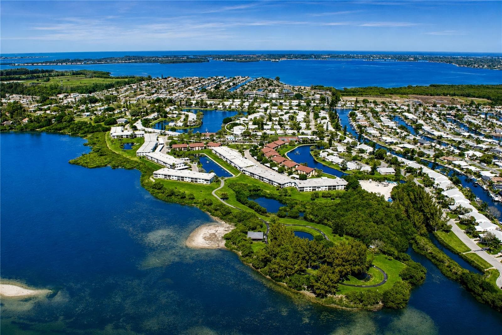 Villa's location highlighted in white - 9425 ANDOVER CIR, BRADENTON