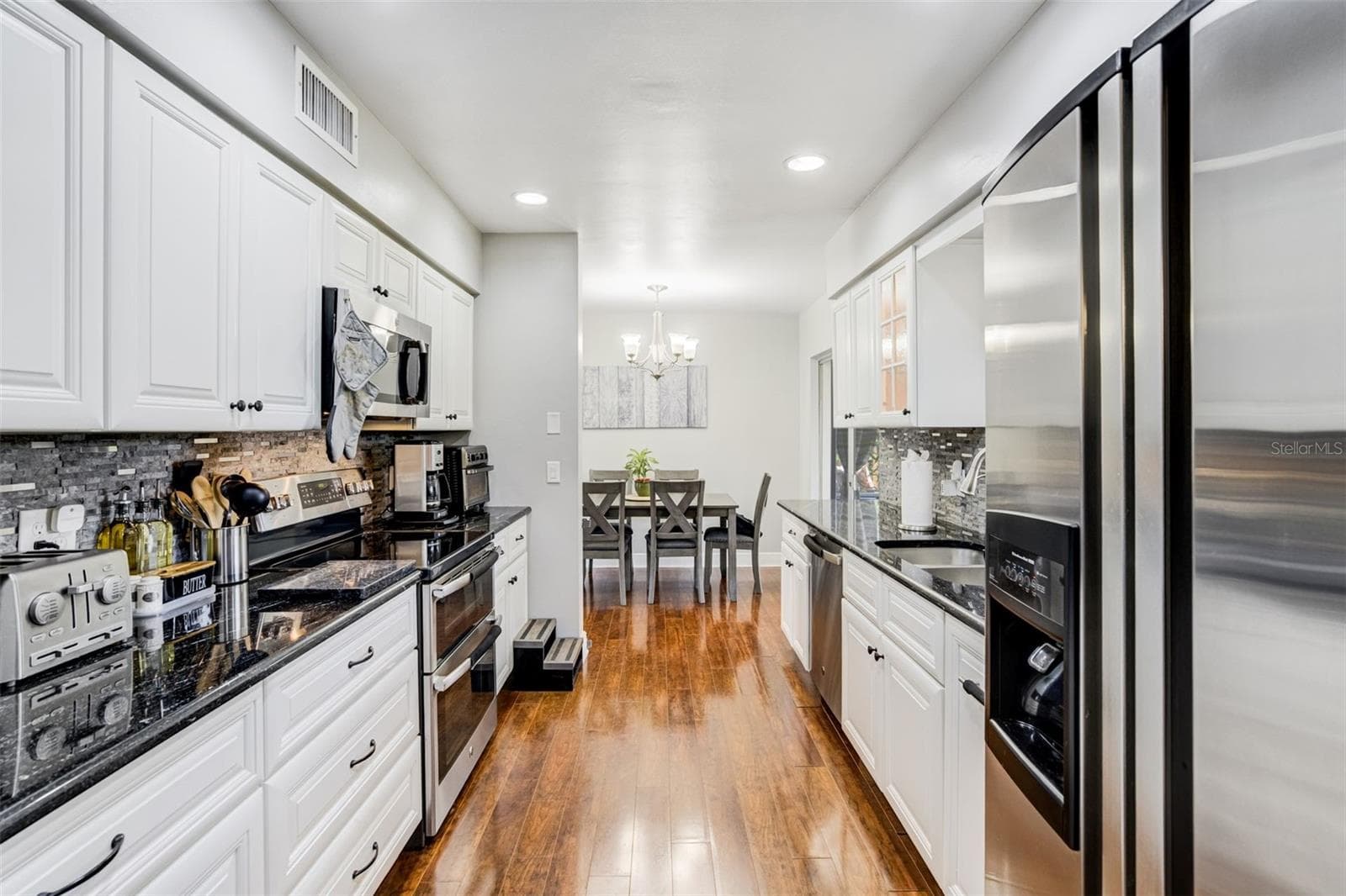 Kitchen - 1636 LEISURE DR, CLEARWATER