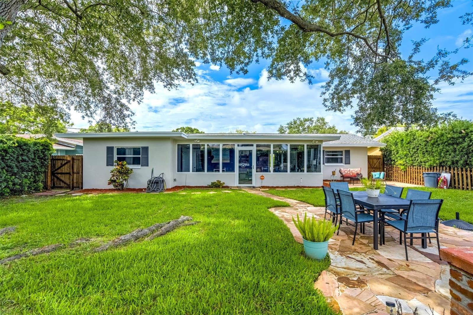 Fenced In Backyard - 1636 LEISURE DR, CLEARWATER