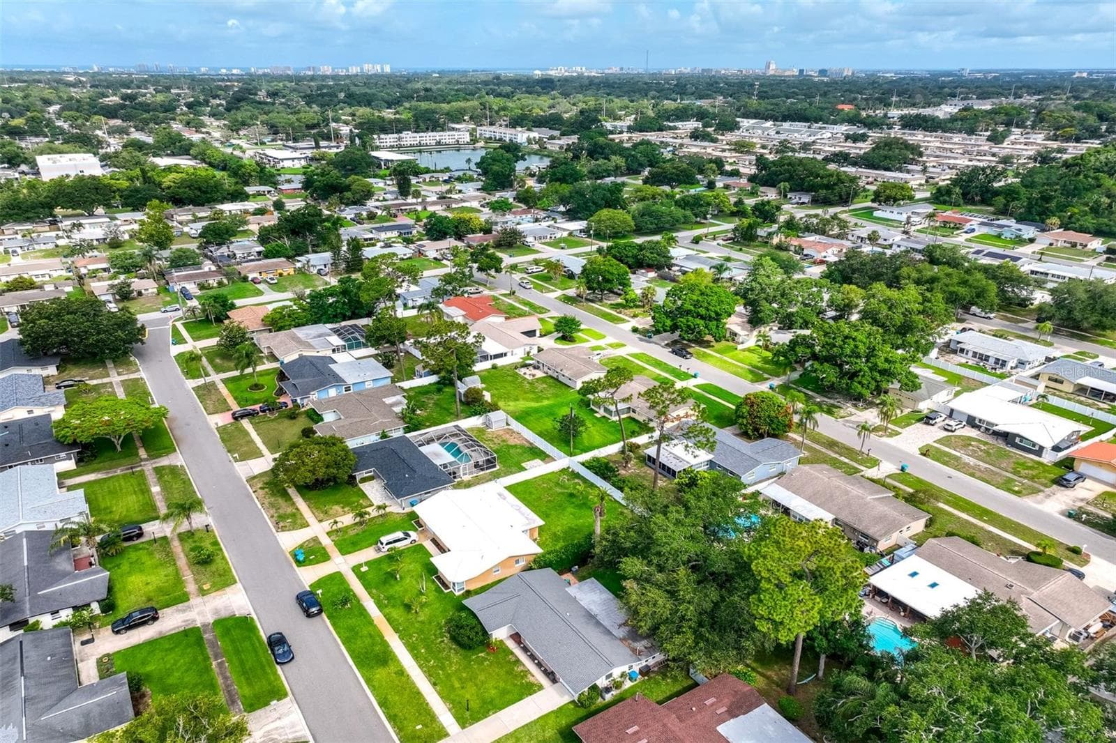 Well Manicured Neighborhood - 1636 LEISURE DR, CLEARWATER